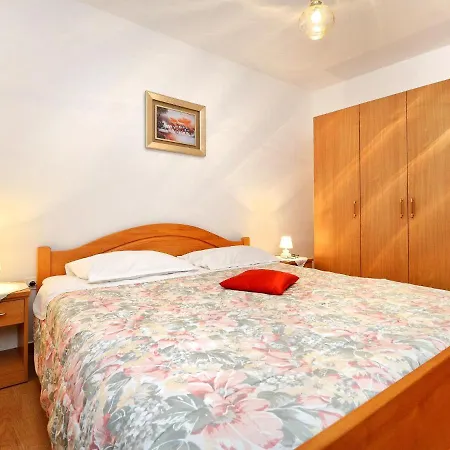 Albina-2 By Interhome *